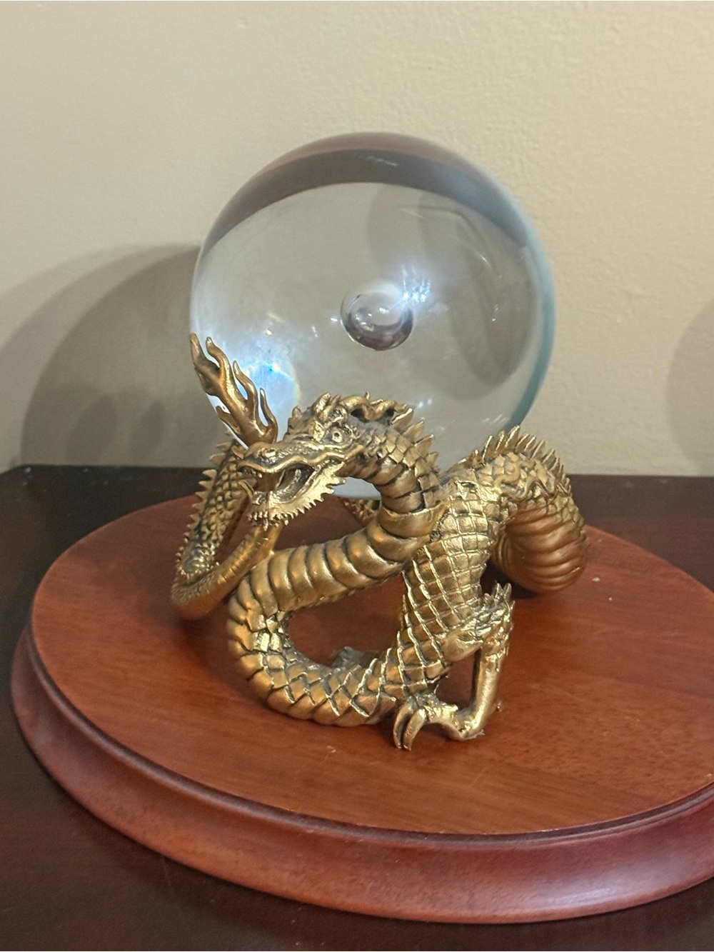 DRAGON / CRYSTAL BALL/VINTAGE 1980
PAPERWEIGHT FIGURINE (Rare) Collectible
